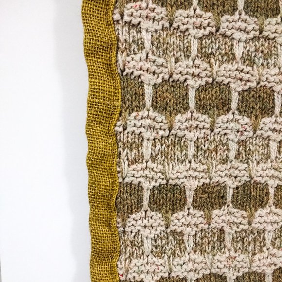 Wall fiber art macramé knit recycled handmade sweater vintage - Picture 4 of 9